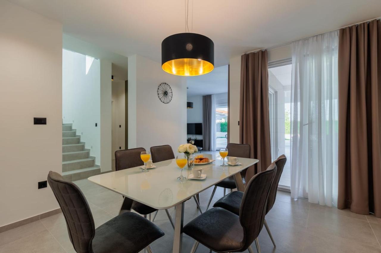 Villa Mara Vrsi Luaran gambar